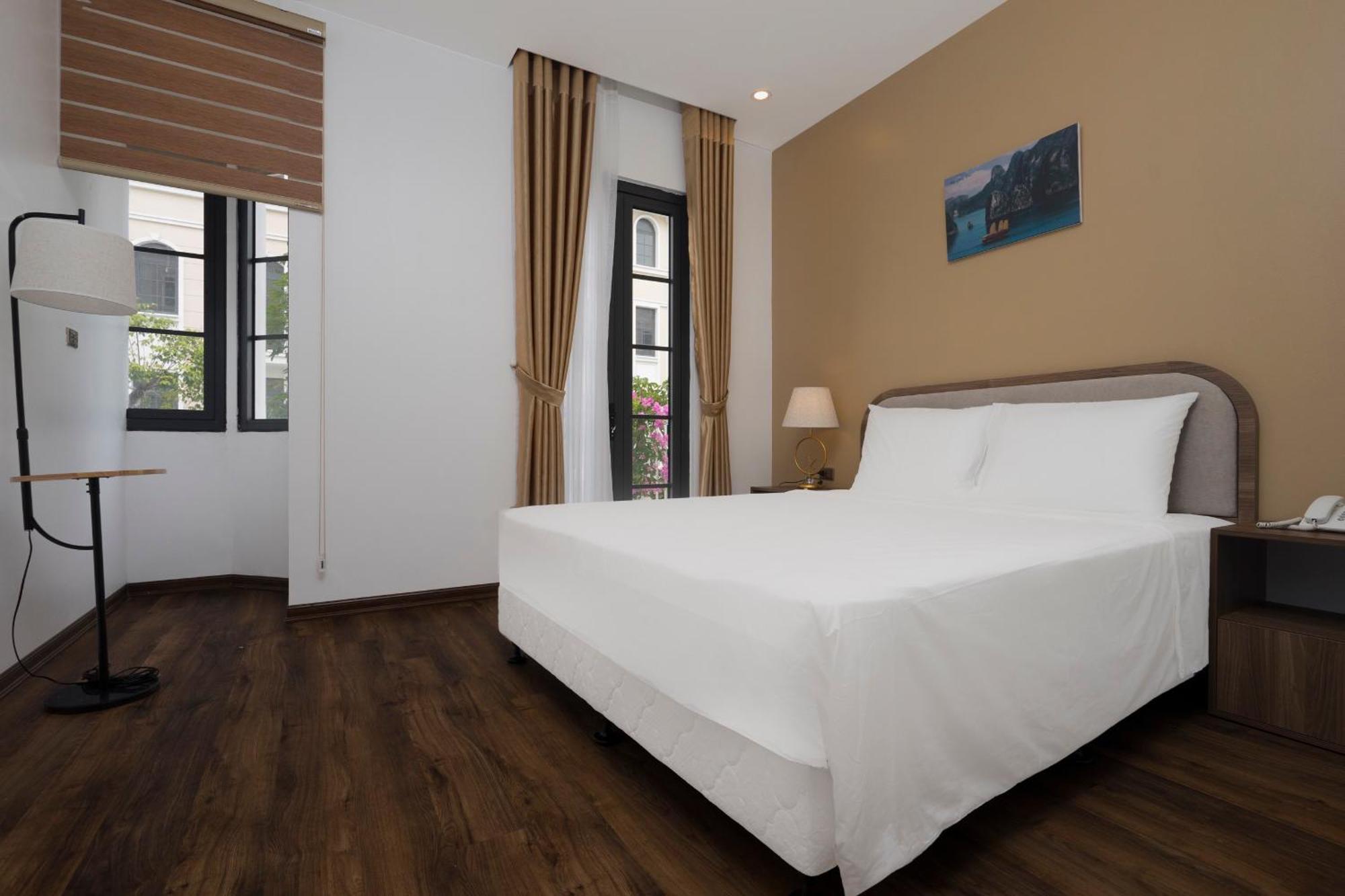 Lantana Ha Long Hotel E409 Sunplaza Pho Di Bo, Bai Chay, Ha Long Exterior photo